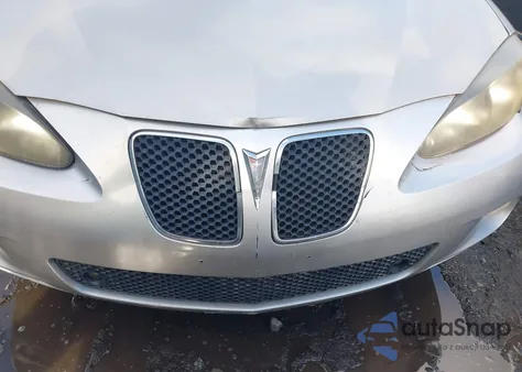 2008 Pontiac Grand Prix Gxp z USA, uszkodzony, nr VIN 2G2WC55C081138854